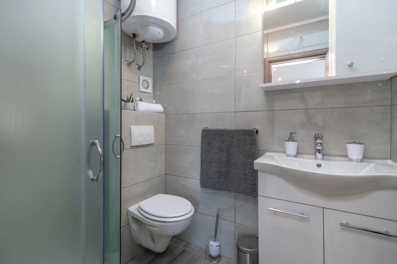 Apartmani Dalmacija Seget Vranjica Exterior photo