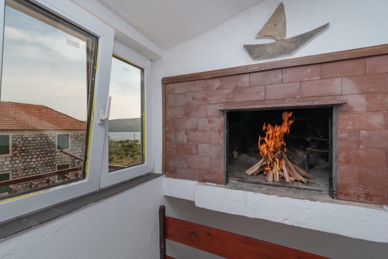 Apartmani Dalmacija Seget Vranjica Exterior photo