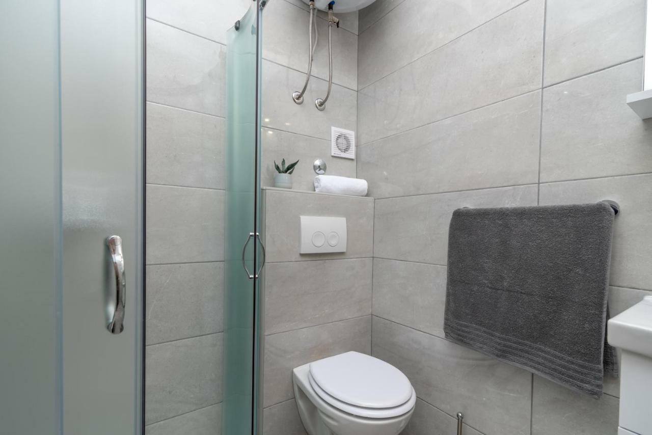 Apartmani Dalmacija Seget Vranjica Exterior photo