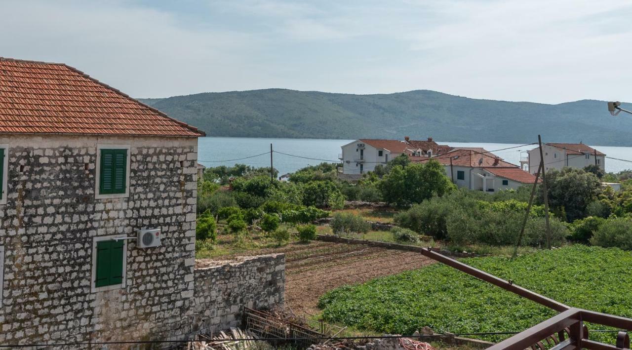 Apartmani Dalmacija Seget Vranjica Exterior photo