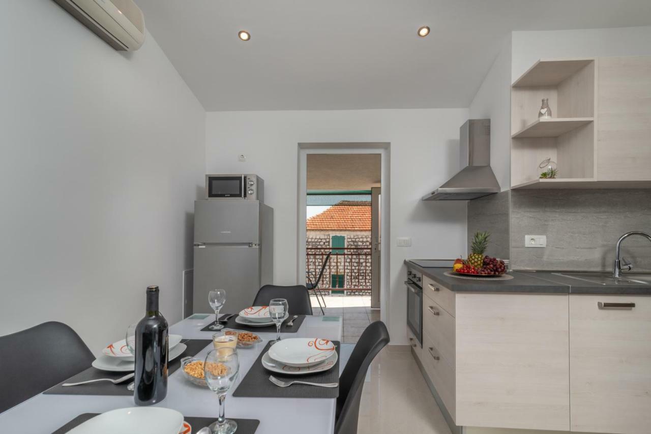 Apartmani Dalmacija Seget Vranjica Exterior photo