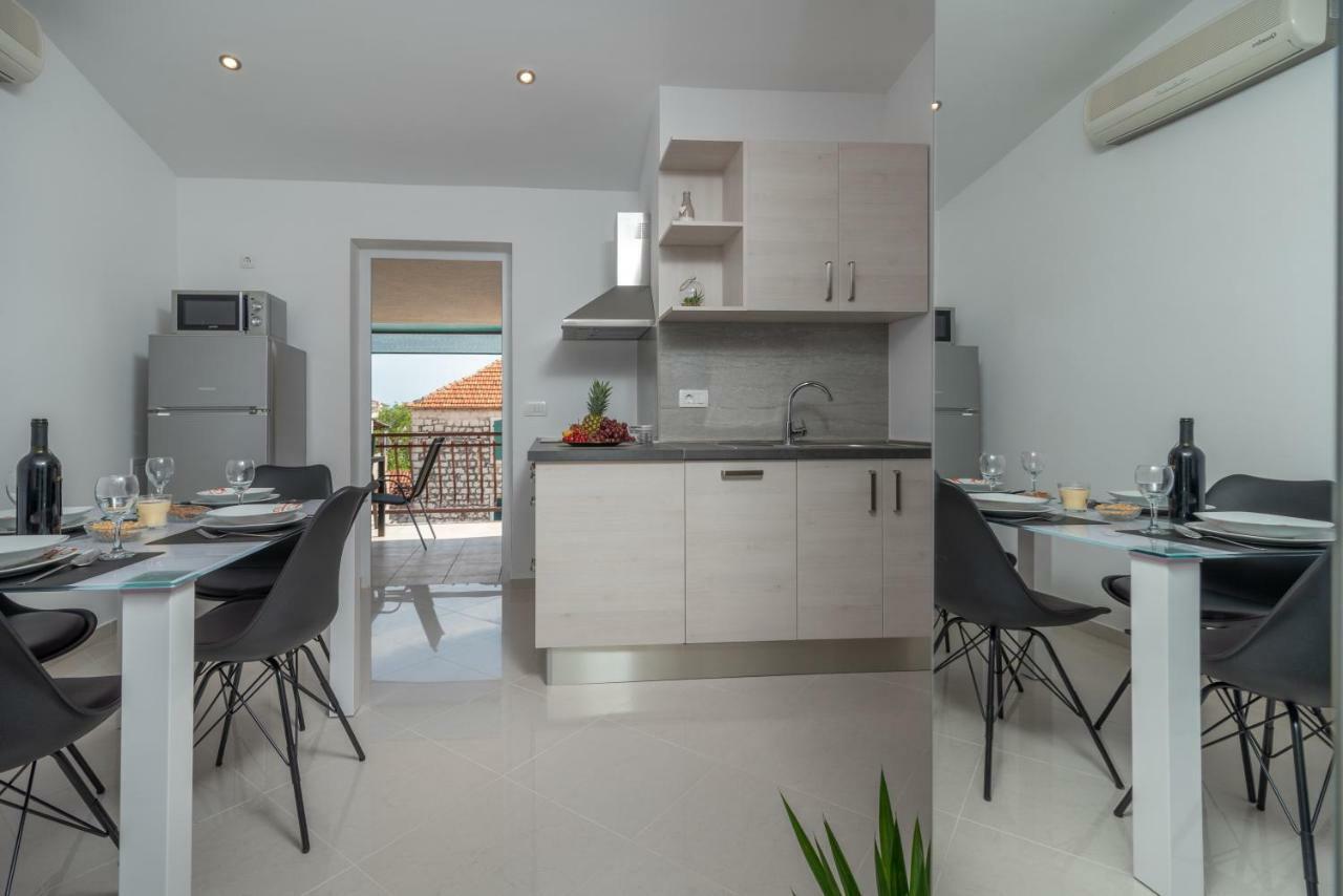 Apartmani Dalmacija Seget Vranjica Exterior photo